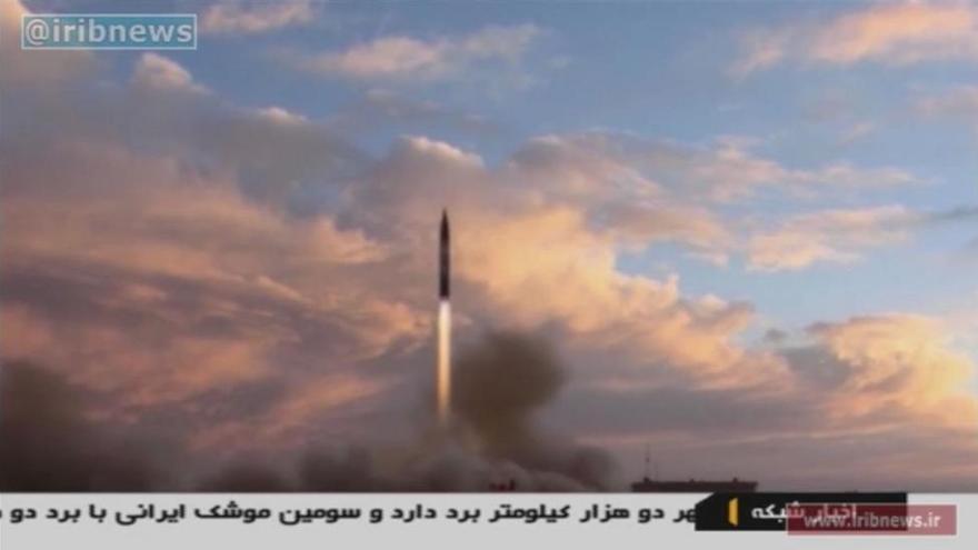 Irán prueba con éxito su nuevo misil balístico de alcance medio
