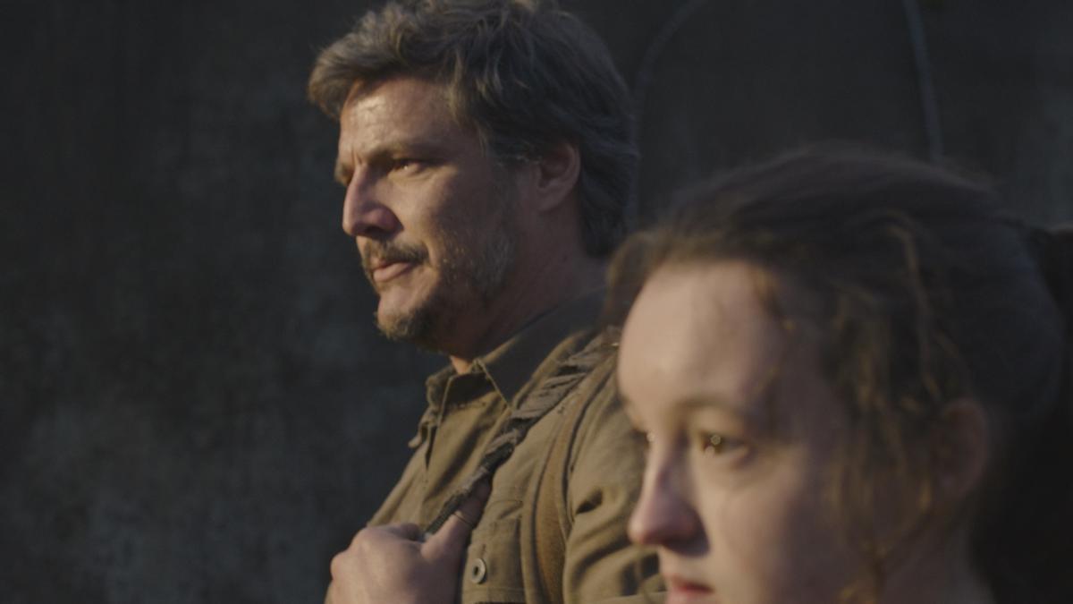 Pedro Pascal y Bella Ramsey, protagonistas de la serie.