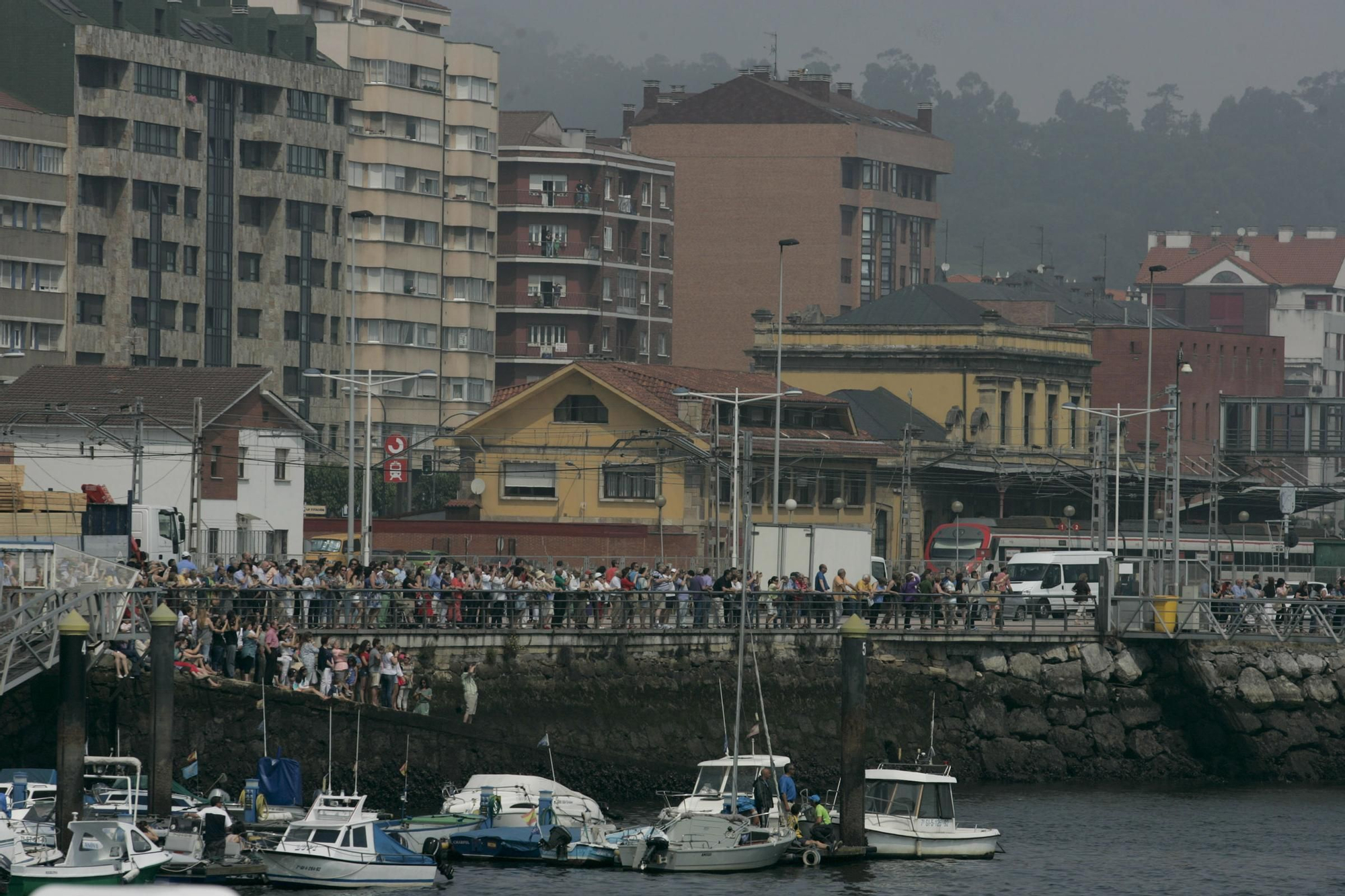 En imágenes: Así fue la última visita del Juan Sebastián Elcano a Asturias, en 2013 y a Avilés