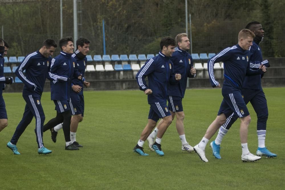 Primer entrenamiento del Real Oviedo después del derbi