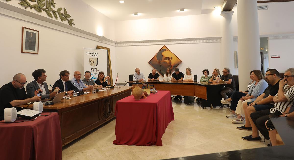 Un momento de la presentación de la exposición, en Dénia