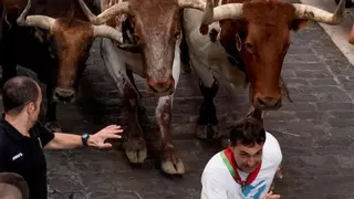 En directo | Seis toros de Fuente Ymbro dan inicio a los encierros de San Fermín