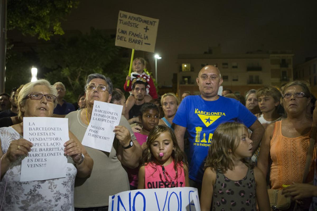 Protesta dels veïns de la Barceloneta. Protesta dels veïns de la Barceloneta.