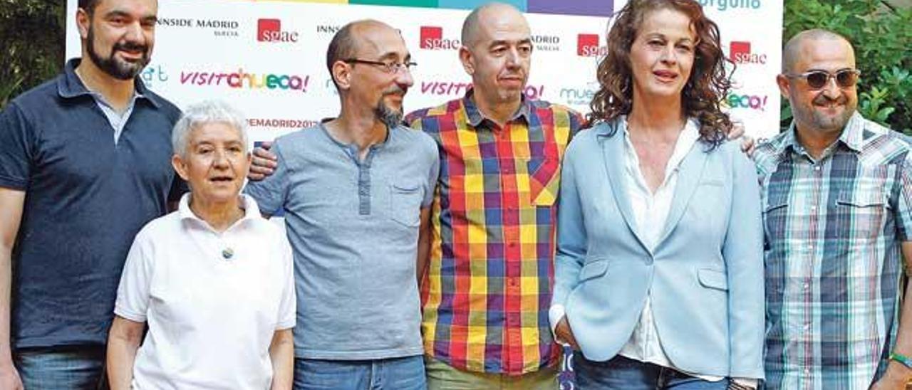Los organizadores en la presentación de las fiestas del Orgullo Gay en Madrid.