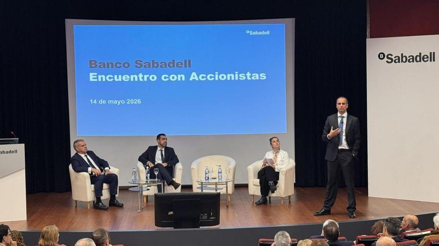 Banco Sabadell reúne a más de 150 accionistas en su Hub de València y en el Auditorio de Óscar Esplá en Alicante