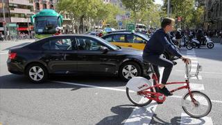 Uber y Cabify llevan a la calle su pulso al Gobierno