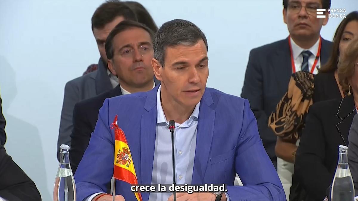Pedro Sánchez: "La democracia no puede darse por sentada"
