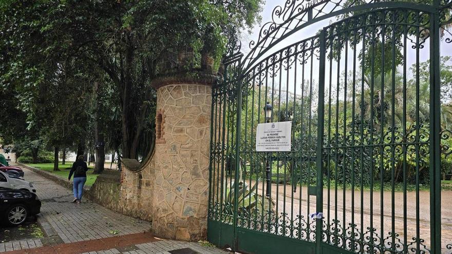 Denuncian a un hombre por realizar actos obscenos junto a la zona infantil del parque de Castelar en Badajoz