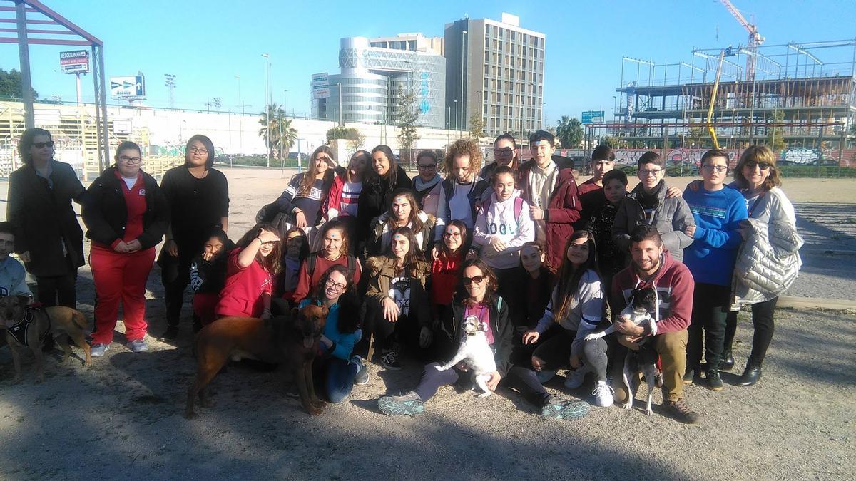 La SPAB en una campaña de sensibilización en centros escolares.