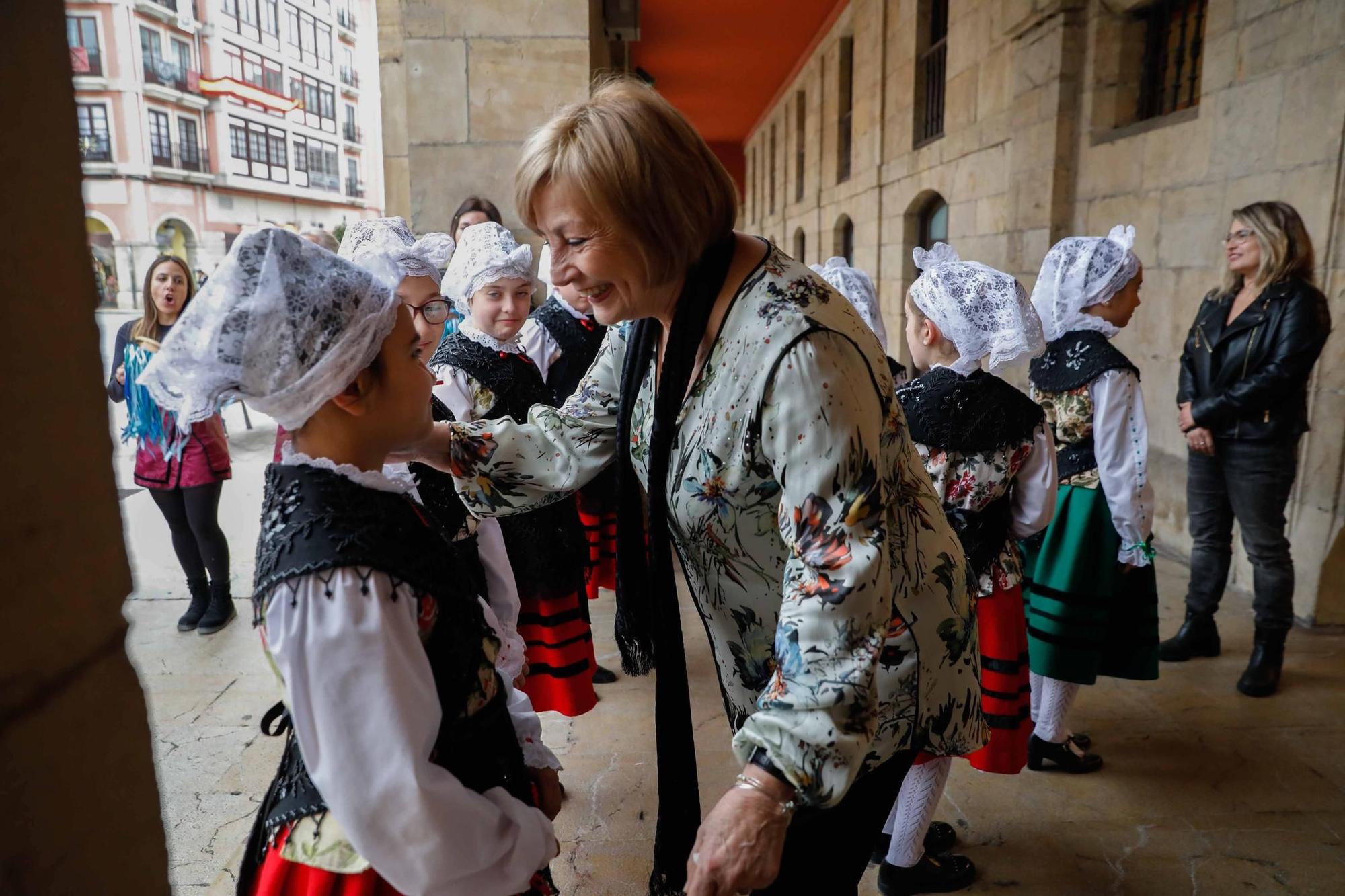 Las fiestas del Bollo ya tienen Xana y Xanina con sus damas de honor