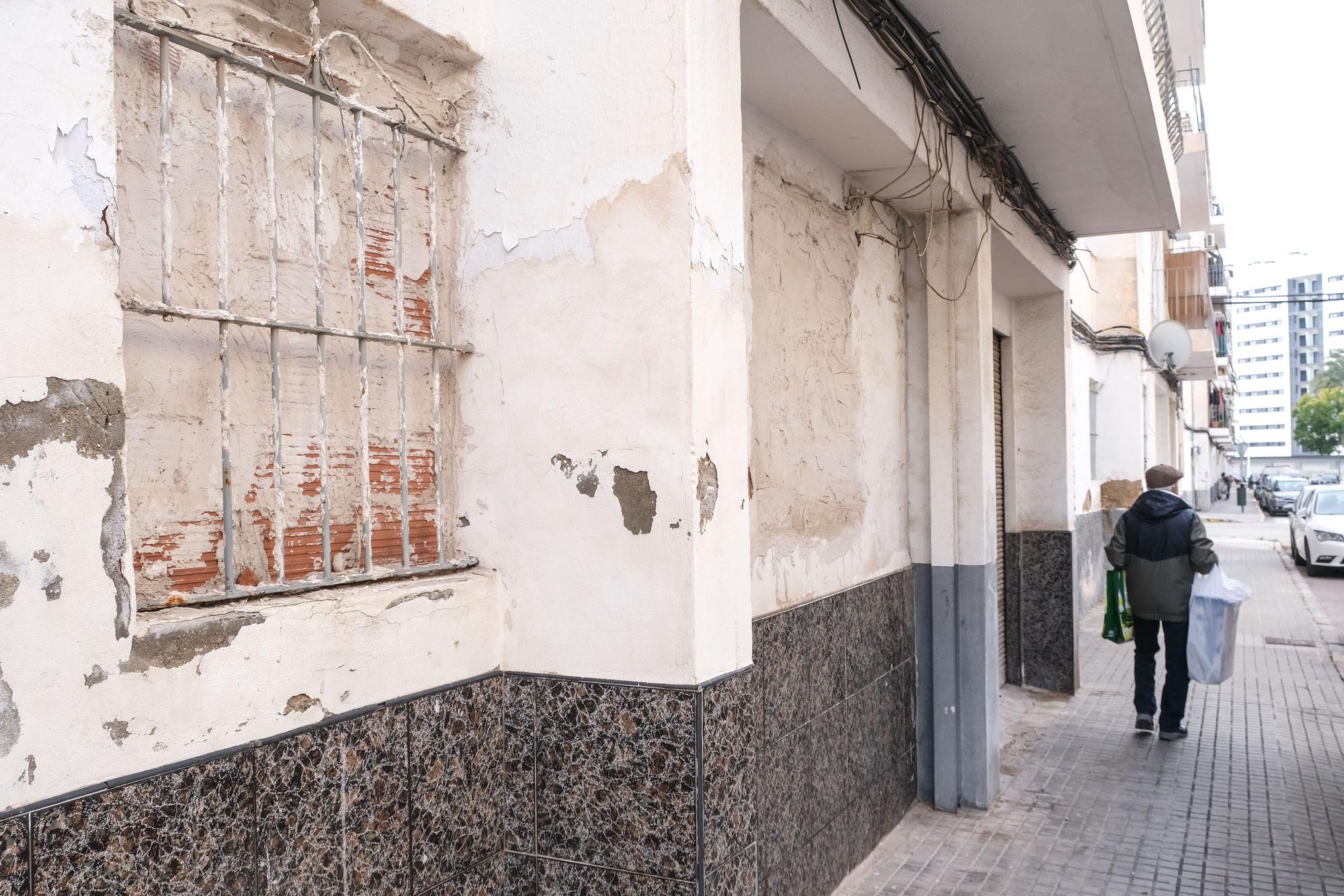 Lo que Pedro Sánchez no vio en el barrio de San Antón de Elche