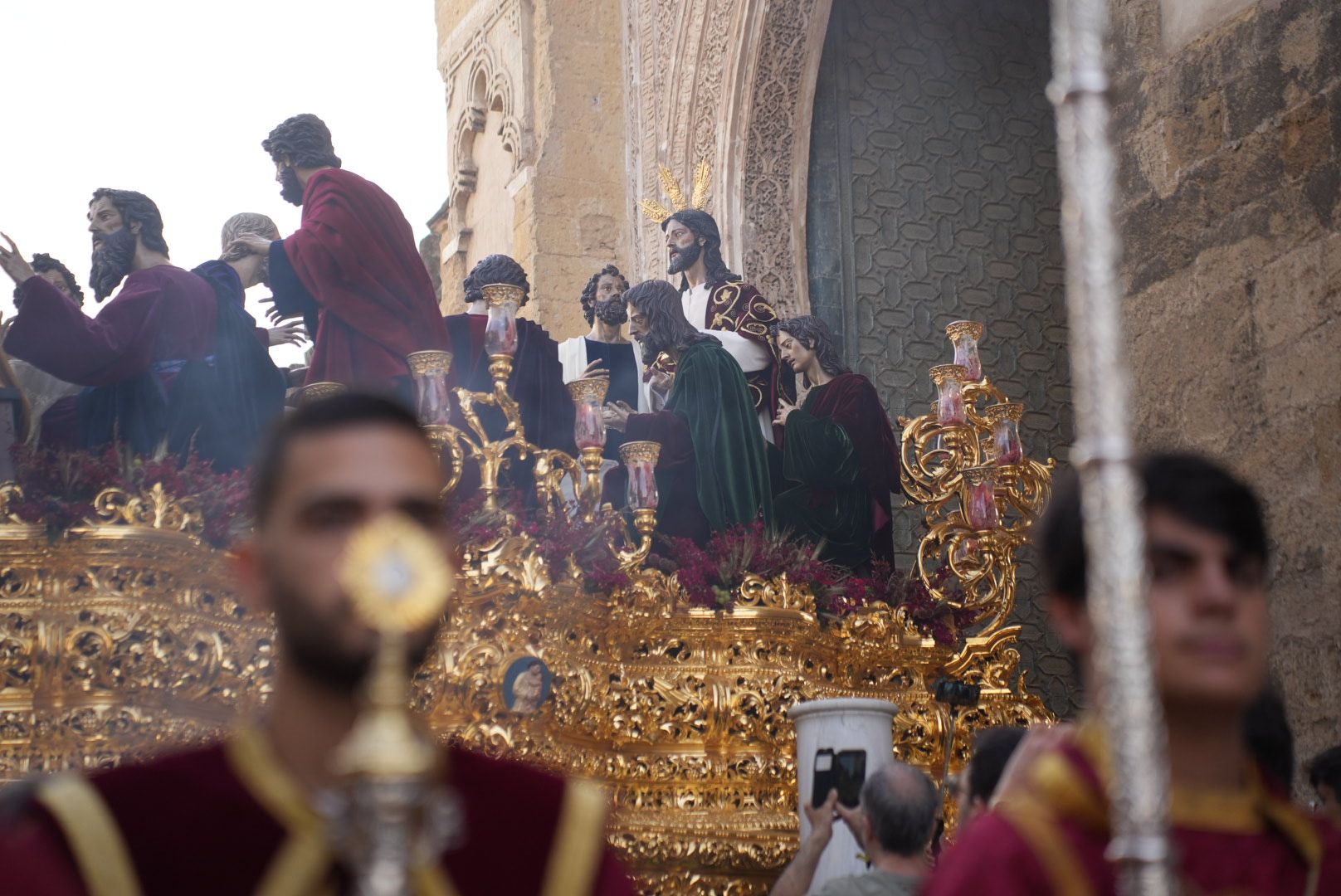 El regreso de La Cena a su templo, en imágenes