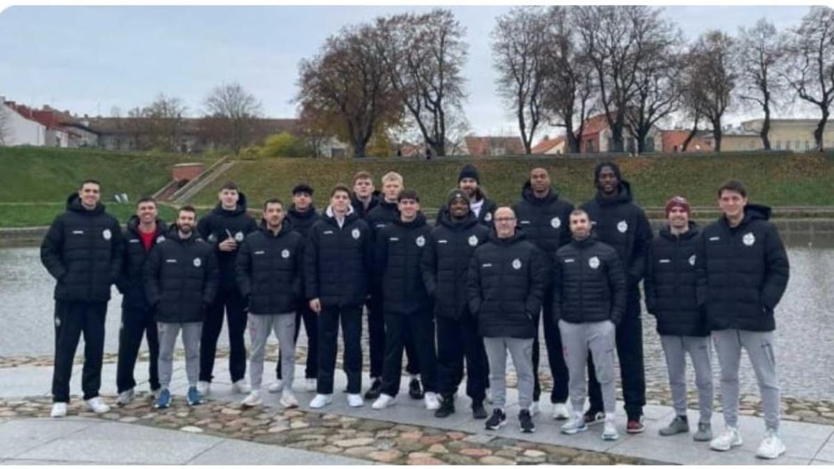 La fotografia del passeig del Baxi en què no s'hi veu Olinde i sí Naspler