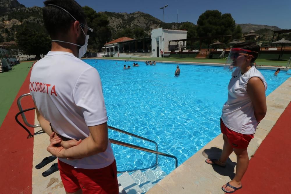 Alcoy abre las piscinas al 75% de su capacidad