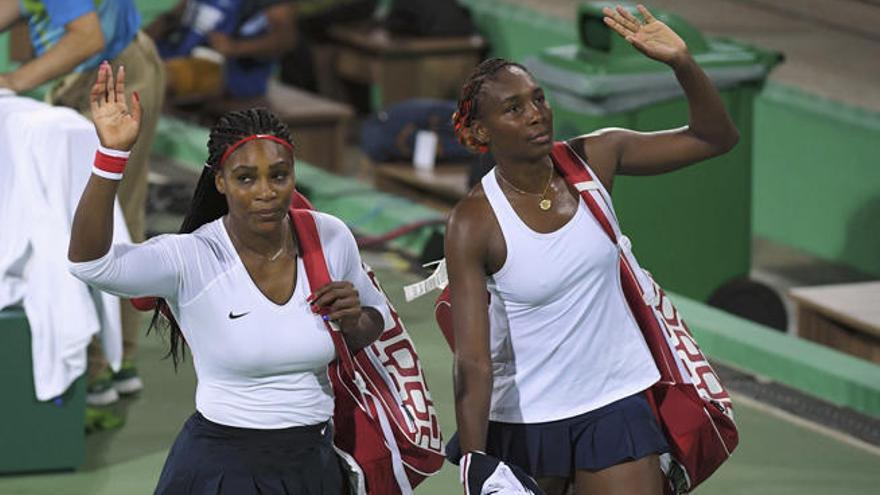 Venus y Serena Williams se despiden tras caer derrotadas.