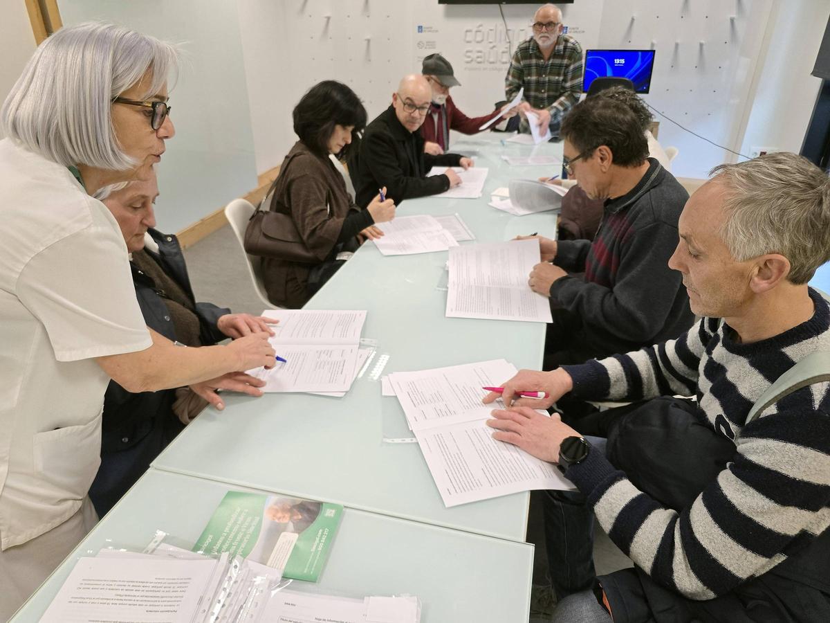 Información a los participantes en el Sincigal y firma de consentimientos en el Cunqueiro.