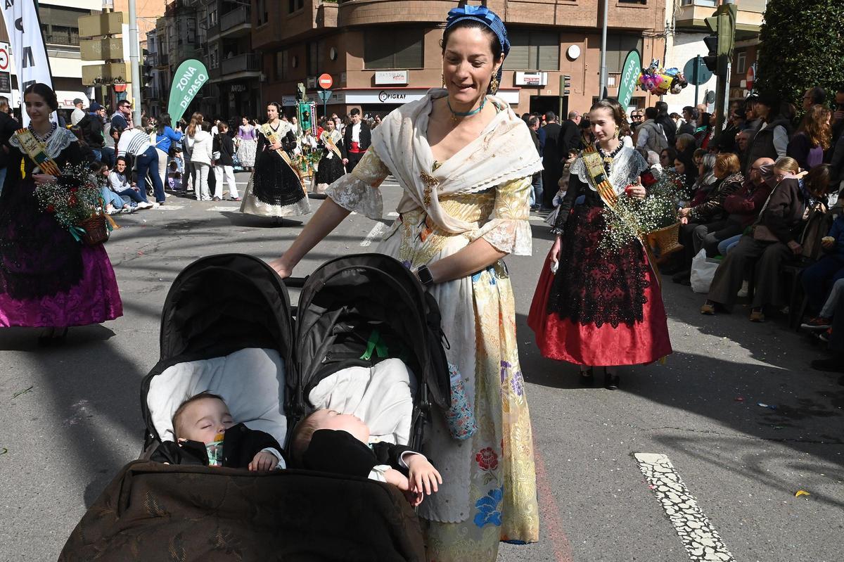 Galería de imágenes: El Pregó Infantil llena de diversión y color las calles de Castelló