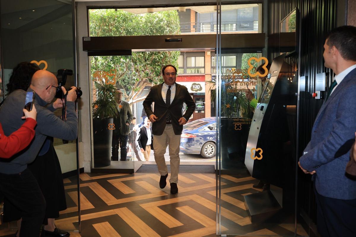 Llorca acude a un acto en Castellón de Hosbec, en diciembre de 2025.