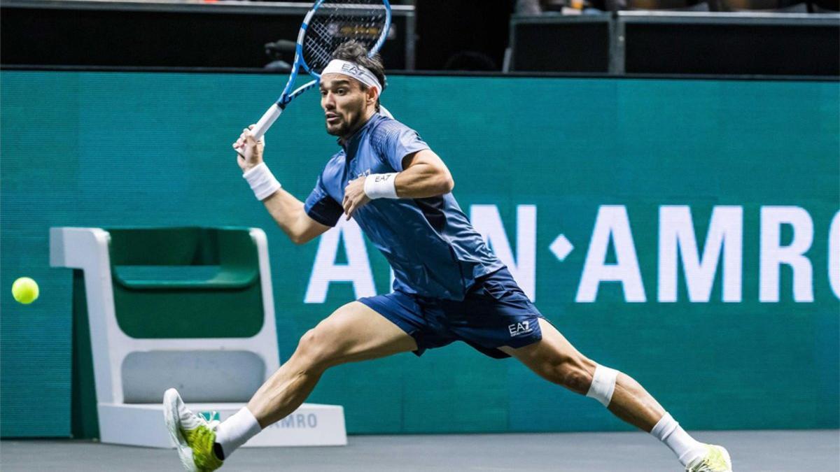 Fabio Fognini disputando un punto en el ATP de Rotterdam