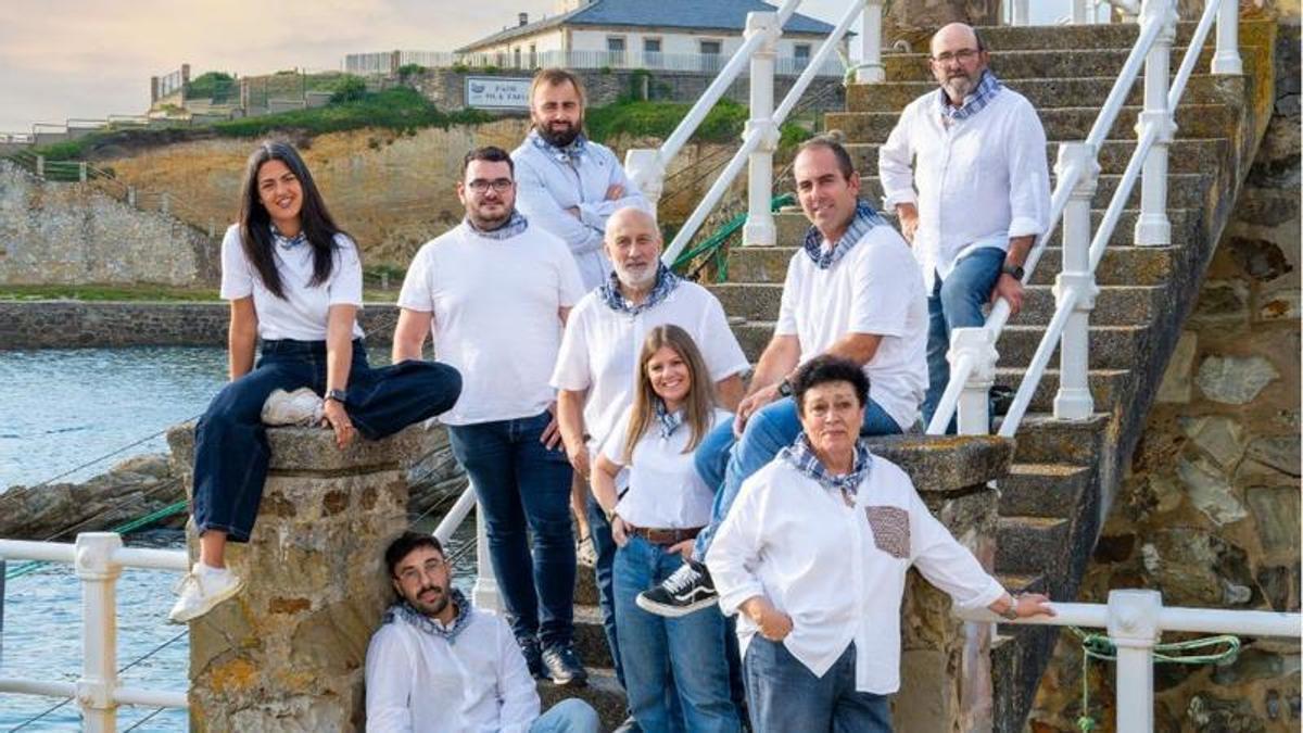 Los integrantes de la nueva directiva de Sofitapia.