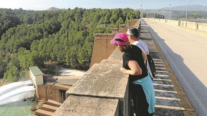 Castelló desembalsa con reservas para un año