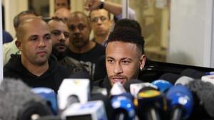 Neymar, en el centro de la polémica