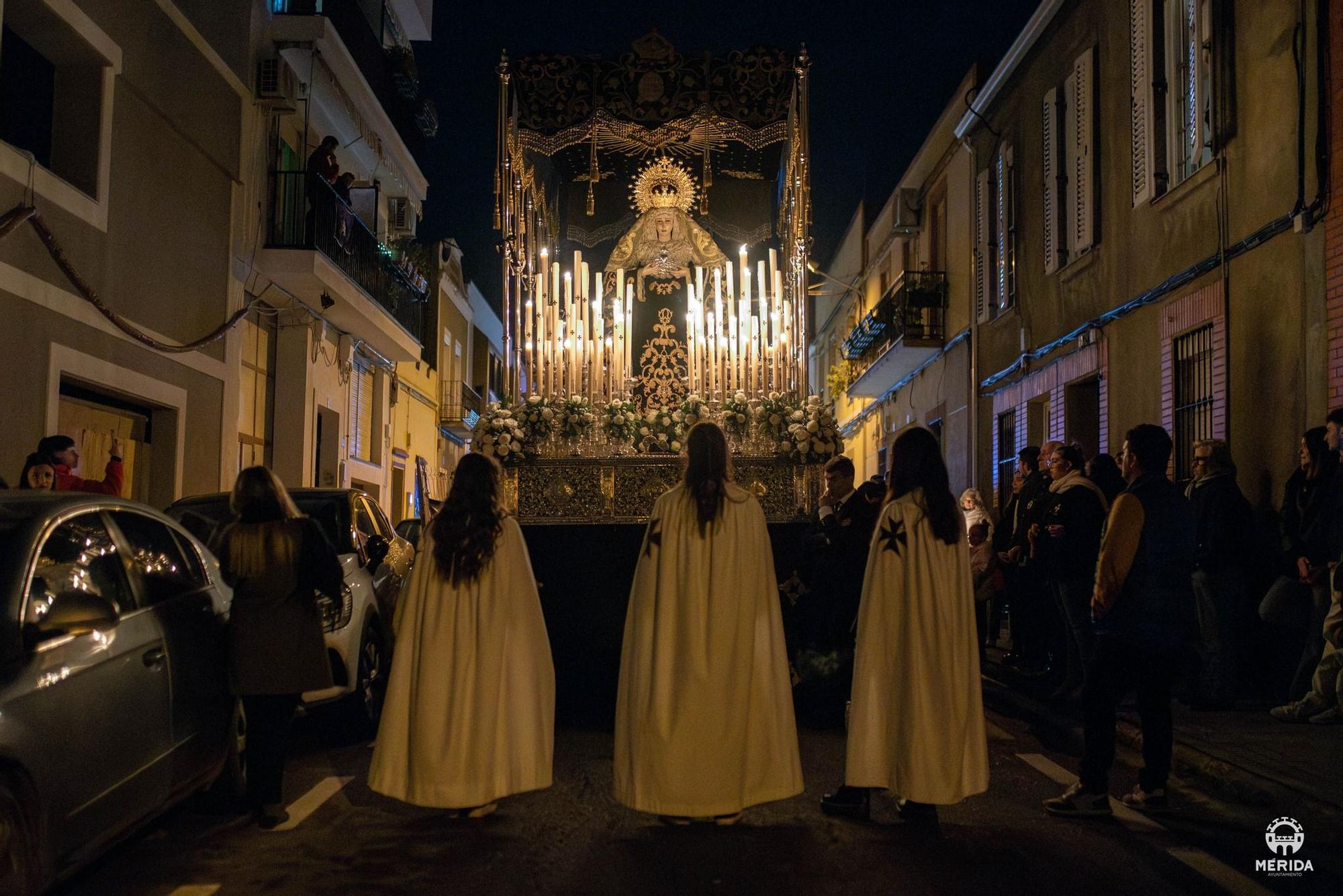 Procesión de la virgen de Soledad del Calvario, en Mérida.