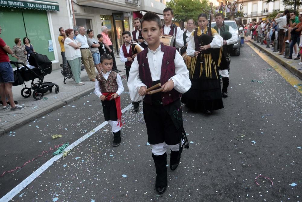 El Concello da un impulso al desfile de carrozas con más composiciones y una mejoría estética