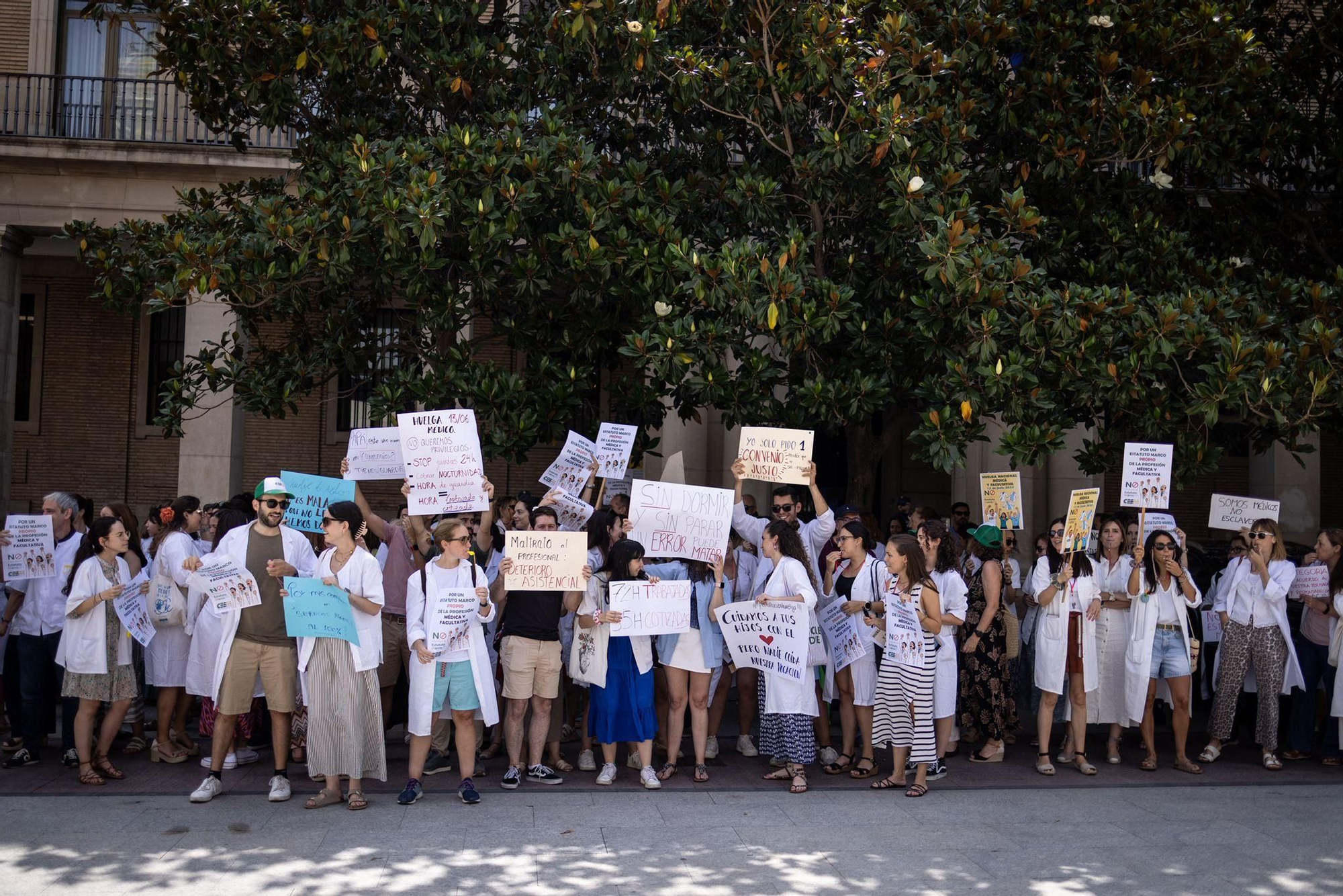 Huelga de médicos en Aragón contra la reforma del Estatuto Marco
