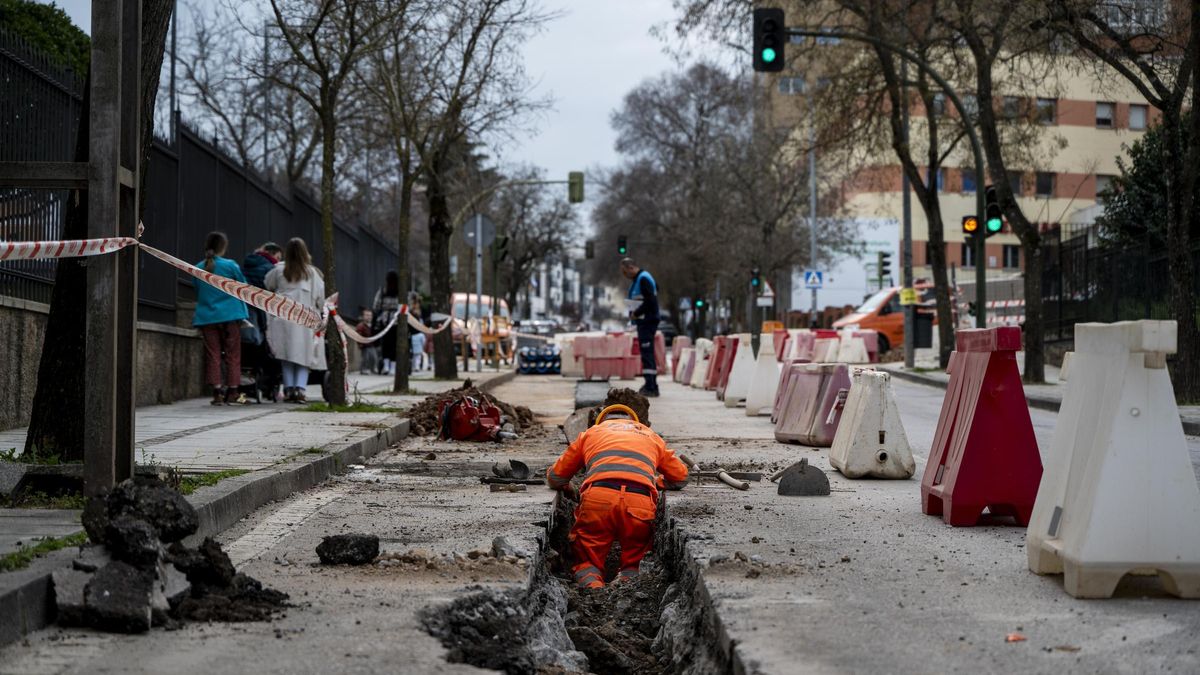 Un operario trabaja en la ronda de San Francisco