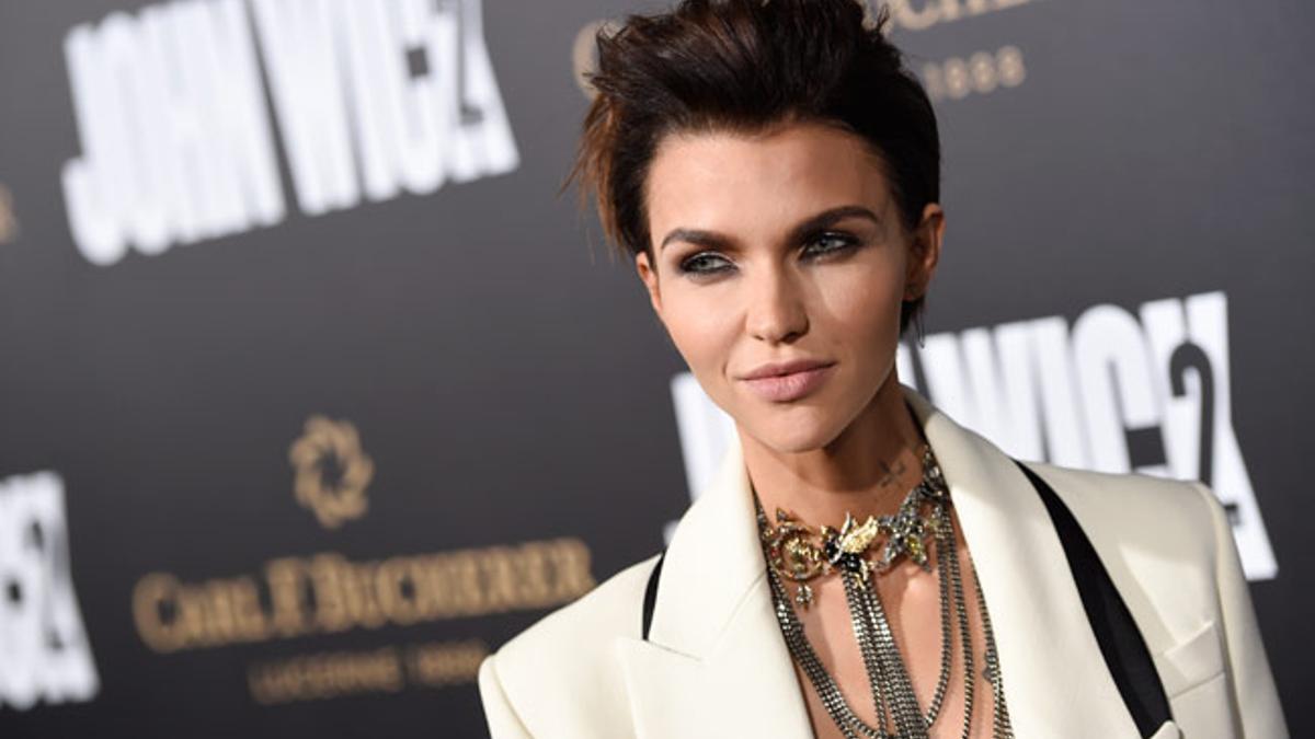 ruby rose abandona twitter tras la avalancha de críticas por su