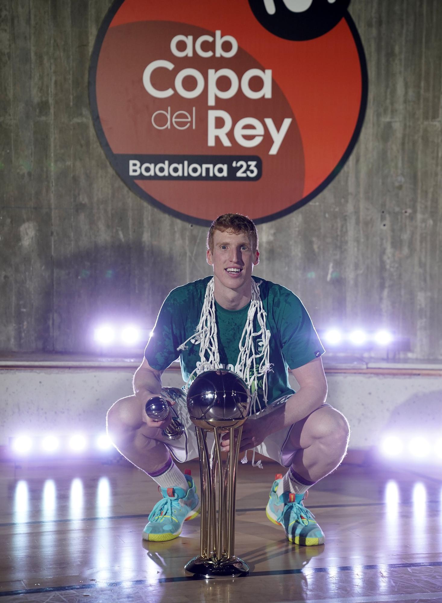 Unicaja: Los campeones de la Copa del Rey posan con el trofeo