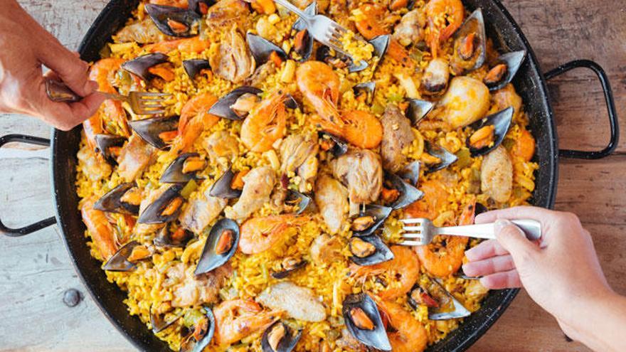 Deu motius pels quals menjar paella és saludable