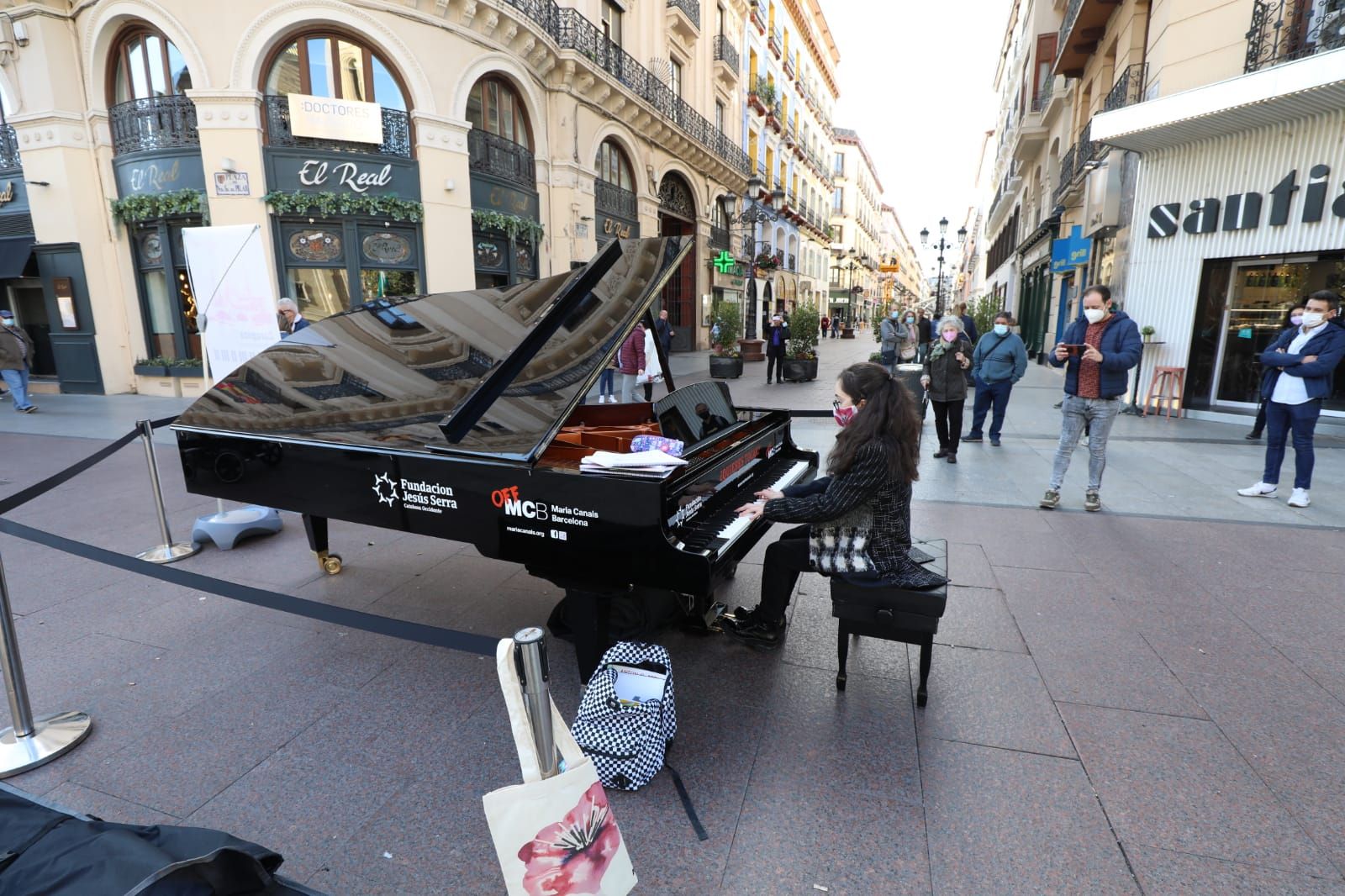 Zaragoza se llena de pianos