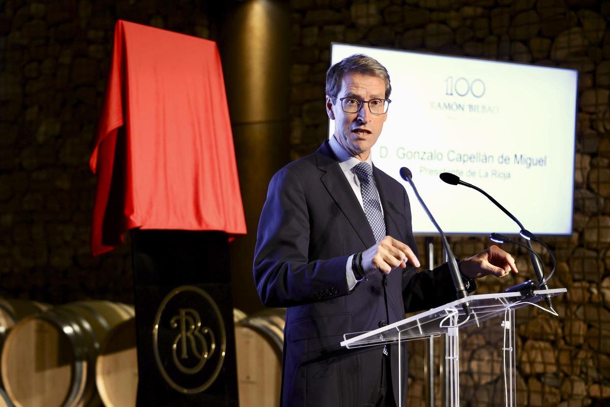 El presidente del Gobierno de La Rioja, Gonzalo Capellán, durante su intervención en el acto de celebración del centenario de Bodegas Ramón Bilbao-