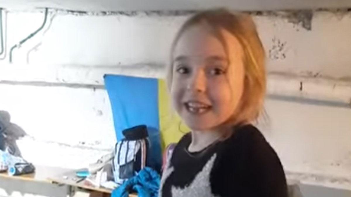 La niña ucraniana que canta 'Let it go' de 'Frozen' en un búnker de Kiev