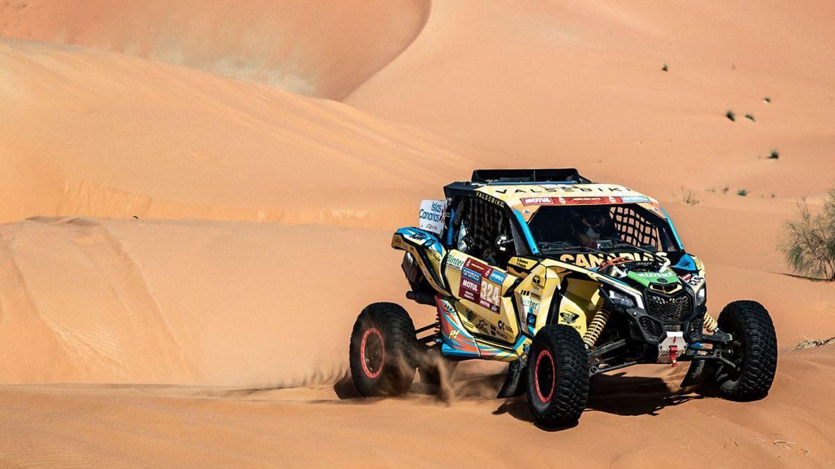 Así pasó Pedro Peñate la noche en el desierto saudí en la etapa de 48 horas del Rally Dakar 2024