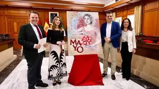 El cartel del Mayo Festivo representa a una mujer desconocida y simboliza a Córdoba con un farolillo y las celosías de la Mezquita