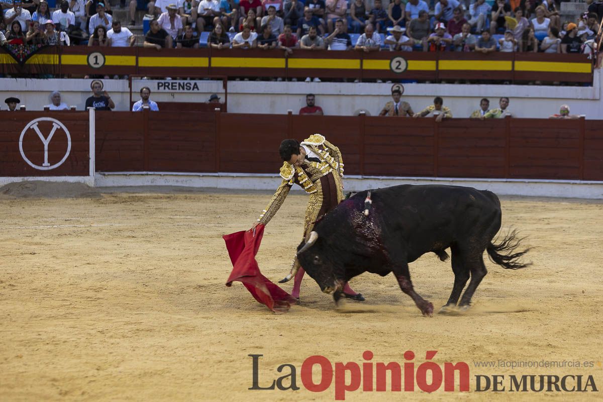 Tarde histórica en Abarán con la alternativa de José María Trigueros y el indulto de Tomás Rufo, junto a Castella salieron a hombros