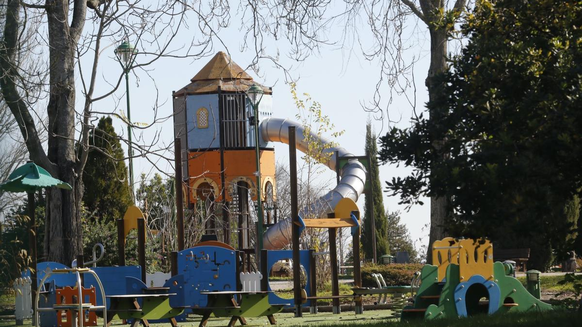 Imagen de la Torre-Vulcano de la Ciudad de los Niños de Córdoba.