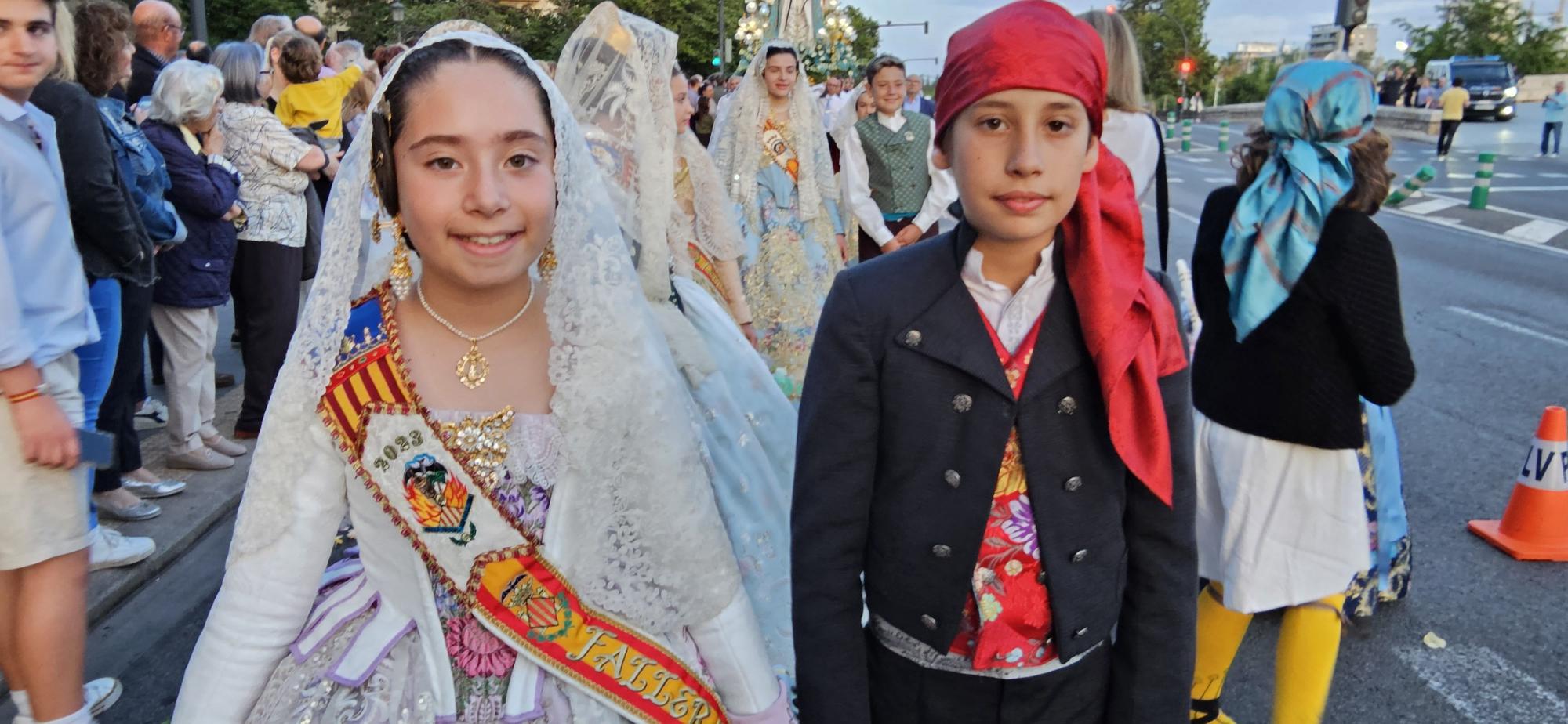 Laura, Paula, las cortes y las fallas de Zaidía acompañan al Cristo de la Fe