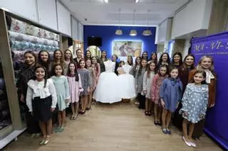 Mavimar entrega los cancanes del traje Siglo XVIII