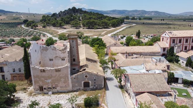 La Colonia de Santa Eulalia: una joya histórica y arquitectónica abandonada y en ruinas