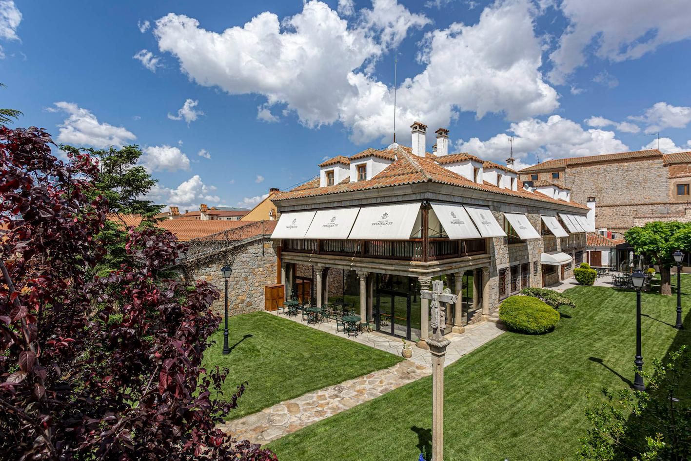 El exterior de La Casa del Presidente, la antigua casa de Adolfo Suárez en Ávila