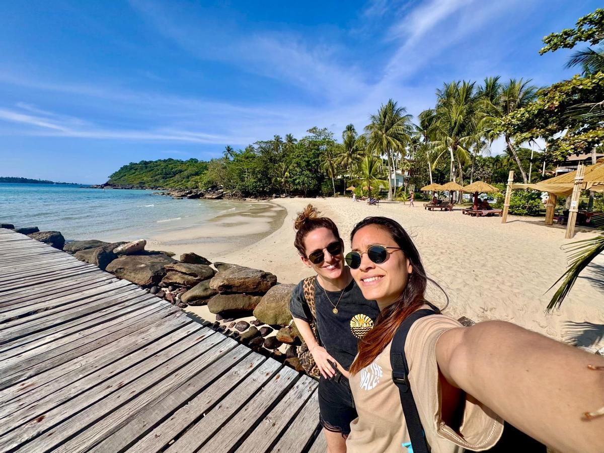Las residentes ibicencas Kelly y Marta en su viaje por Tailandia