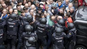 Junts dona aire al PSOE amb els pactes mentre Puigdemont espera l’amnistia