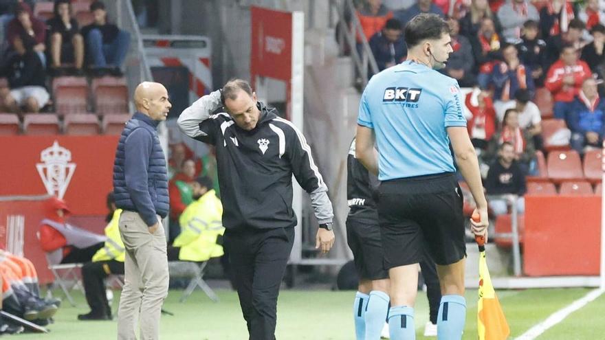 El recado de Etxebarría por el posible penalti por manos de Sáenz tras caer ante el Sporting: "Las imágenes están ahí"