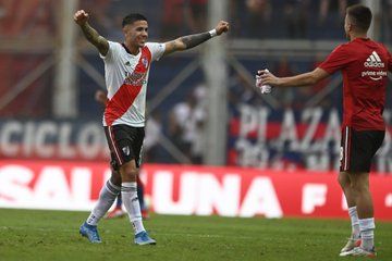 Los jugadores del River Plate festejan su victoria ante el San Lorenzo