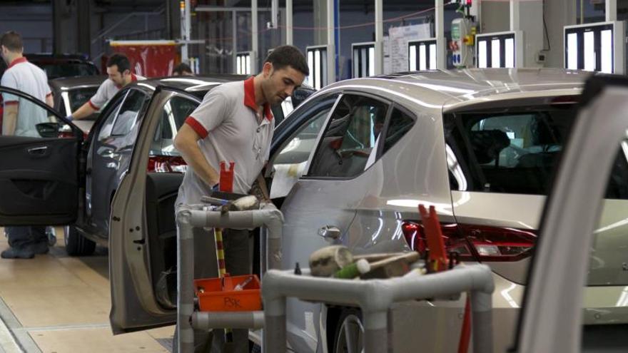 Las ventas de automóviles bajaron en noviembre.