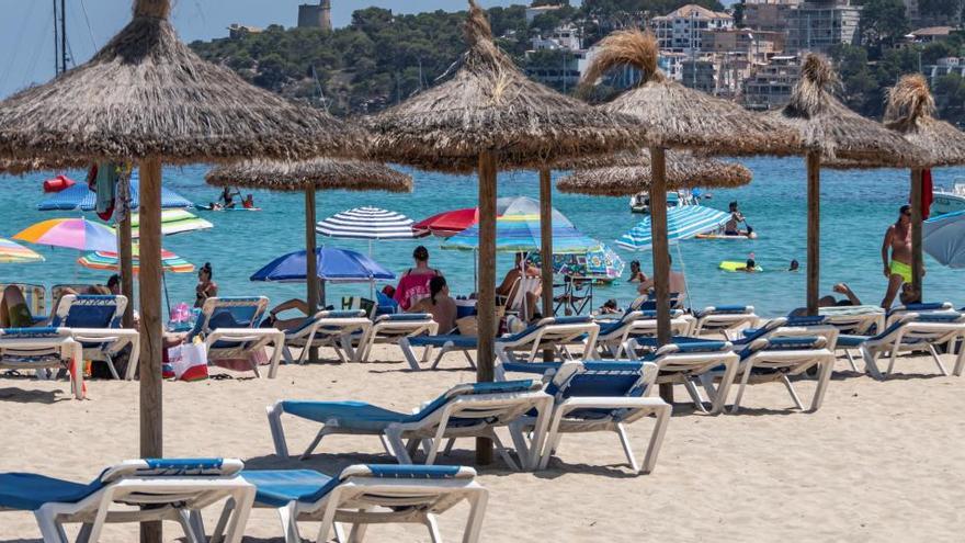 Magaluf, una de las zonas más turísticas de Mallorca, sin turistas.